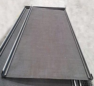 Vibrating Screen with Clamping